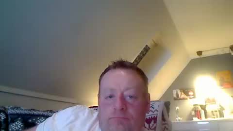 Snapshot of runepetter chatting on March 4, 8:05 pm bignorwegian online show from March 4, 8:05 pm