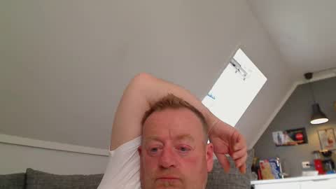 Snapshot of runepetter chatting on September 14, 3:55 pm bignorwegian online show from September 14, 3:55 pm