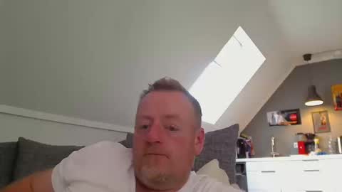 Snapshot of runepetter chatting on September 23, 10:07 am bignorwegian online show from September 23, 10:07 am