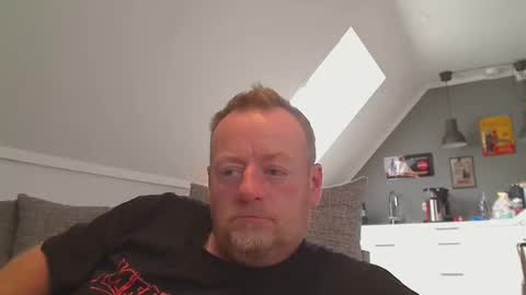 Snapshot of runepetter chatting on September 24, 9:01 am bignorwegian online show from September 24, 9:01 am