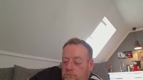 Snapshot of runepetter chatting on October 16, 9:43 am bignorwegian online show from October 16, 9:43 am