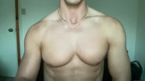 Snapshot of runfasterxo chatting on November 17, 12:33 pm runfasterxo online show from November 17, 12:33 pm