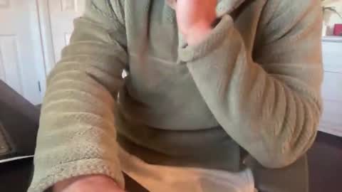 Snapshot of rungriff2323 chatting on October 23, 12:59 pm rungriff2323 online show from October 23, 12:59 pm