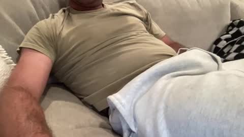 Snapshot of rungriff2323 chatting on October 24, 1:24 am rungriff2323 online show from October 24, 1:24 am