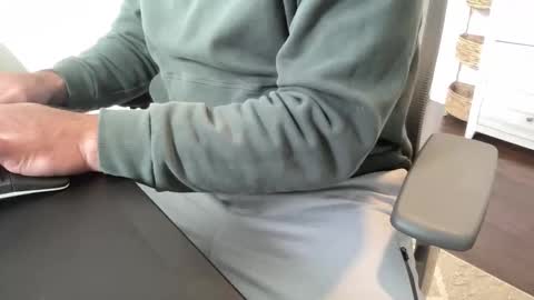 Snapshot of rungriff2323 chatting on November 10, 6:40 pm rungriff2323 online show from November 10, 6:40 pm