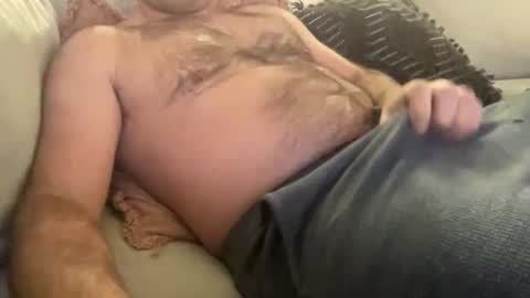 Snapshot of rungriff2323 chatting on December 2, 3:45 am rungriff2323 online show from December 2, 3:45 am