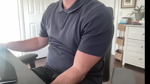 Snapshot of rungriff2323 chatting on December 4, 7:00 pm rungriff2323 online show from December 4, 7:00 pm