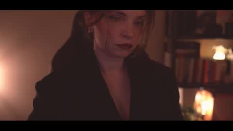 Snapshot of running_with_the_wolves chatting on November 29, 10:46 pm Elena online show from November 29, 10:46 pm