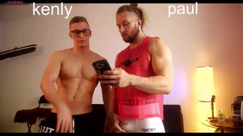 Snapshot of rusbigpaul chatting on October 6, 12:13 pm Paul online show from October 6, 12:13 pm