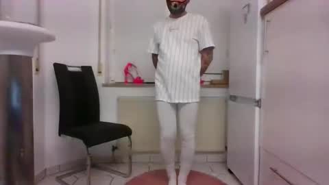 Ruskinni online show from December 18, 4:39 pm