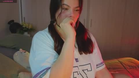 Snapshot of russcurley chatting on May 14, 6:37 pm Lorenn online show from May 14, 6:37 pm