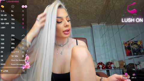 Ava online show from December 23, 9:40 pm