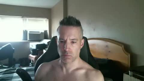 rustic_cuse_777 online show from November 28, 8:11 pm