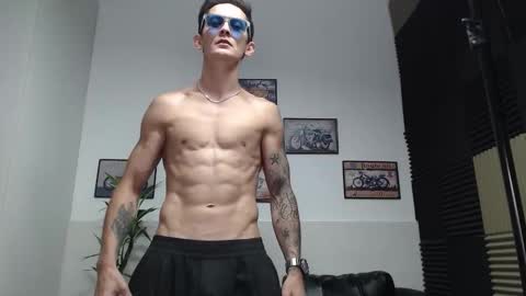 MillionDollarGuy online show from February 16, 4:41 am