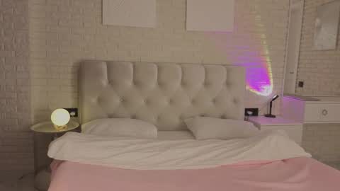 Snapshot of ruta_meow chatting on November 27, 11:40 pm Ruta prize for the new fan club members hehe online show from November 27, 11:40 pm