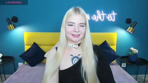 Snapshot of ruthbryant chatting on October 8, 1:14 am ruthbryant online show from October 8, 1:14 am