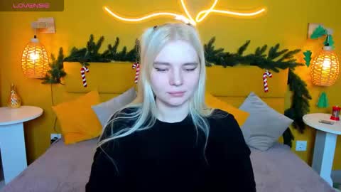 Snapshot of ruthbryant chatting on December 14, 12:38 am ruthbryant online show from December 14, 12:38 am