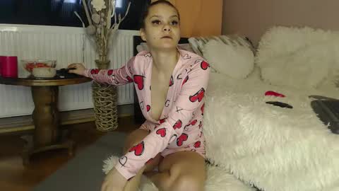 Snapshot of ruxandradanny chatting on October 31, 8:48 am ruxandradanny online show from October 31, 8:48 am