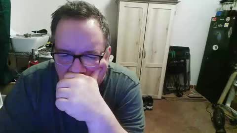 Snapshot of rwzar_0712 chatting on November 5, 12:54 am rwzar_0712 online show from November 5, 12:54 am