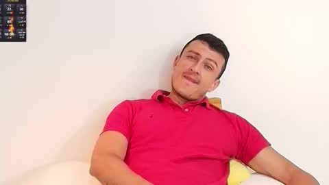 Snapshot of ryamcoast chatting on November 7, 12:10 am Sr Coast online show from November 7, 12:10 am