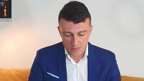 Snapshot of ryamcoast chatting on November 20, 10:53 pm Sr Coast online show from November 20, 10:53 pm