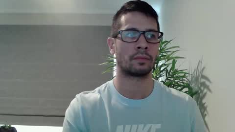 Snapshot of ryan_chatter chatting on October 30, 2:35 am Ryan online show from October 30, 2:35 am