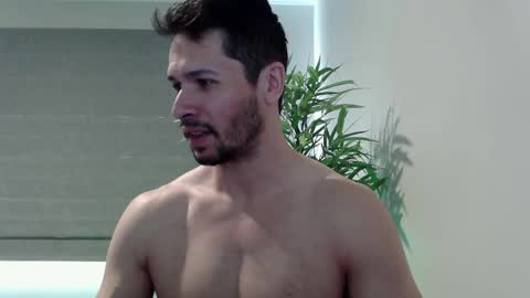 Snapshot of ryan_chatter chatting on November 12, 7:24 pm Ryan online show from November 12, 7:24 pm