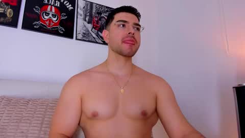 Snapshot of ryan_cooper_1 chatting on November 13, 5:50 am Ryan online show from November 13, 5:50 am