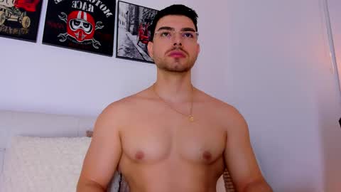 Snapshot of ryan_cooper_1 chatting on November 16, 2:39 am Ryan online show from November 16, 2:39 am