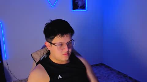 Snapshot of ryan_doretti chatting on November 6, 12:17 pm Ryan online show from November 6, 12:17 pm