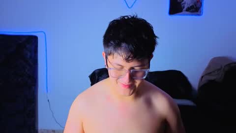 Snapshot of ryan_doretti chatting on December 2, 7:09 pm Ryan online show from December 2, 7:09 pm