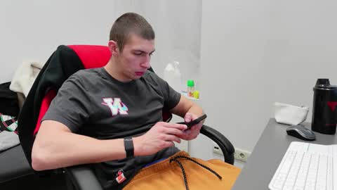 Snapshot of ryan_dozer chatting on November 22, 8:46 am RYAN DOZER online show from November 22, 8:46 am