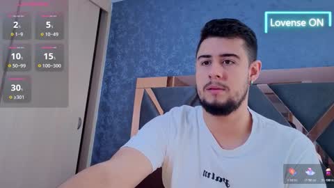 Snapshot of ryan_evanns chatting on October 21, 12:39 pm R Y A N online show from October 21, 12:39 pm