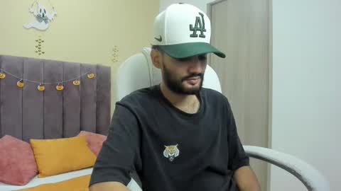 Snapshot of ryan_jackson_ chatting on October 13, 10:43 pm ryan_jackson_ online show from October 13, 10:43 pm