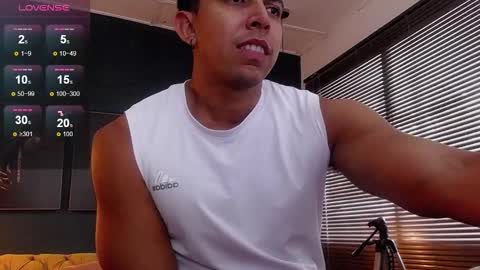 Snapshot of ryan_nesson chatting on November 29, 7:50 pm Ryan online show from November 29, 7:50 pm