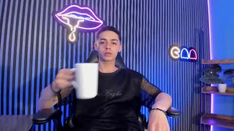 RYAN online show from December 1, 10:04 pm