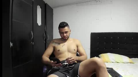 Snapshot of ryan_xc1 chatting on November 7, 2:33 am ryan_xc1 online show from November 7, 2:33 am