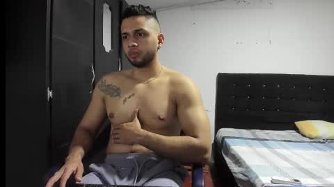 Snapshot of ryan_xc1 chatting on December 2, 2:17 am ryan_xc1 online show from December 2, 2:17 am