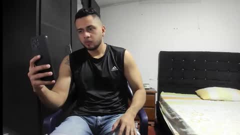 ryan_xc1 online show from December 22, 1:57 am