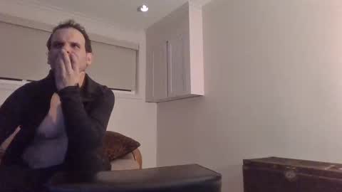 Snapshot of ryanbishops01 chatting on January 8, 8:16 am Ryland online show from January 8, 8:16 am