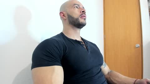 Snapshot of ryanjhonston chatting on December 2, 11:34 am Ryan online show from December 2, 11:34 am