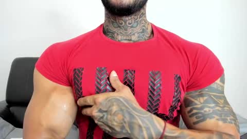 Snapshot of ryanjhonston chatting on February 20, 12:04 pm Ryan online show from February 20, 12:04 pm