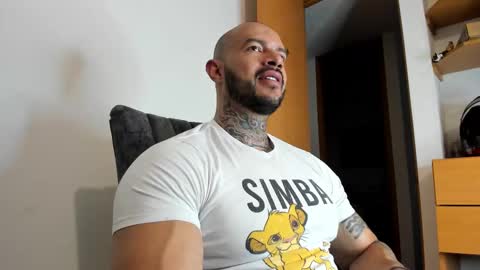 Snapshot of ryanjhonston chatting on September 27, 12:10 pm Ryan online show from September 27, 12:10 pm