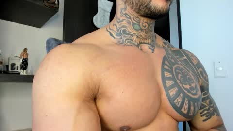 Snapshot of ryanjhonston chatting on December 1, 12:32 pm Ryan online show from December 1, 12:32 pm