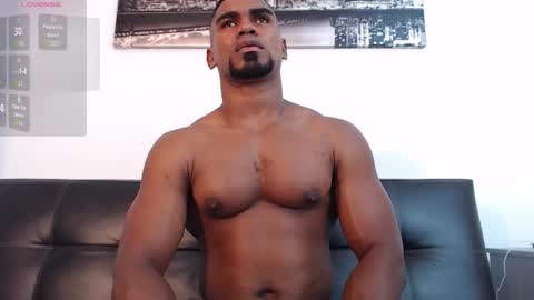 Snapshot of ryannfit chatting on November 6, 3:18 am instagram.. Ryandwrn online show from November 6, 3:18 am