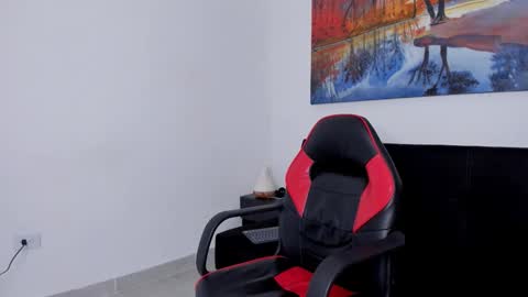 ryanwhite3 online show from December 15, 8:13 pm