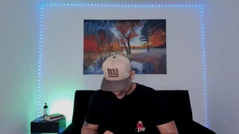 ryanwhite3 online show from February 15, 6:15 pm