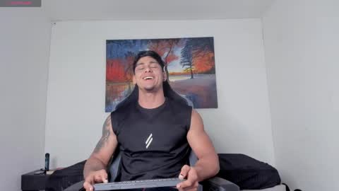 ryanwhite3 online show from April 20, 9:27 pm