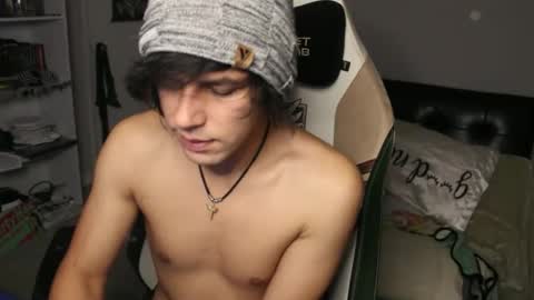 Snapshot of ryot35 chatting on November 17, 3:12 am Ryot3 online show from November 17, 3:12 am