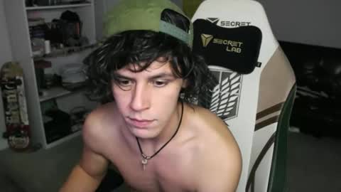 Snapshot of ryot35 chatting on November 28, 8:44 pm Ryot3 online show from November 28, 8:44 pm